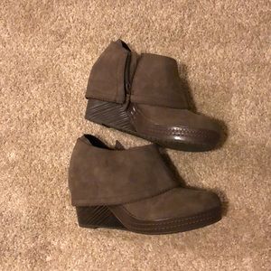 Dr. Scholl’s Brown Wedges